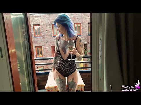 ❤️ ပွင့်နေသော ကောင်းကင်အောက်တွင် အပြင်းအထန် တချက်လောက် စို့နေသော မိန်းကလေး ❤️❌ Sex video မှာ ငါတို့မှာ ❌